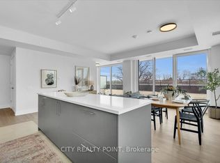 664 Spadina Ave #1001, Toronto, ON M5S 2H8