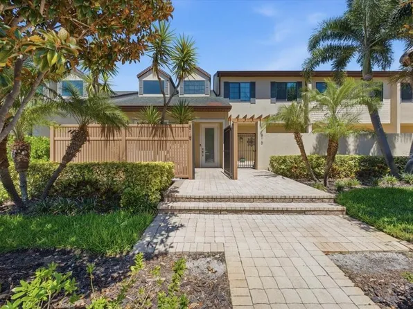 819 Highland St N, Saint Petersburg, FL 33701