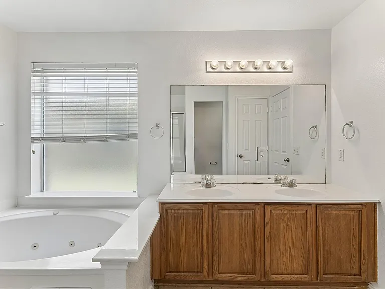 2372 Paradise Ridge Dr — Photo 22