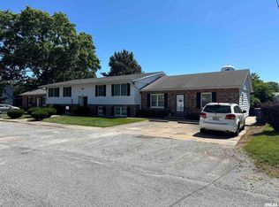 510 Elizabeth St, Pinckneyville, IL 62274