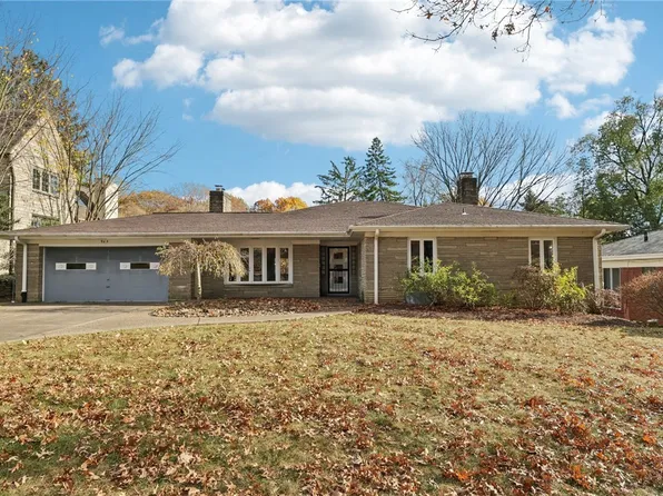 963 Lakemont Dr, Pittsburgh, PA 15243