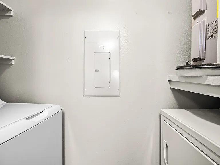 6677 Tanglewood Bay Dr — Photo 34