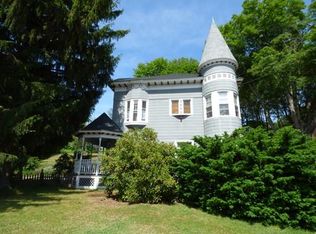 15 Main St, Upton, MA 01568