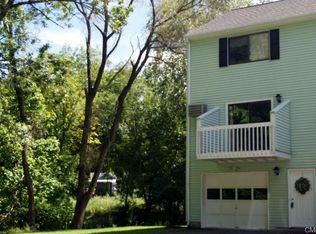 15 Belmont Ln, Danbury, CT 06810