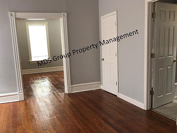 4th image of 920 Bates St Floor 1