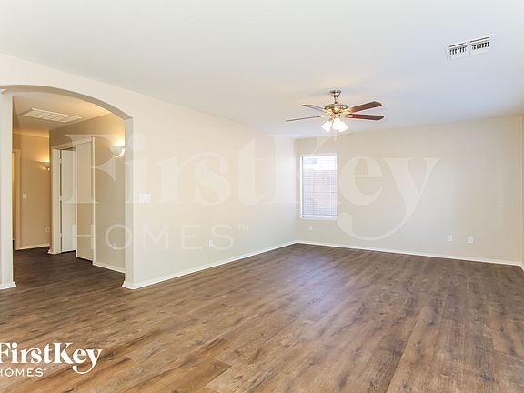 3rd image of 12694 W Flower St