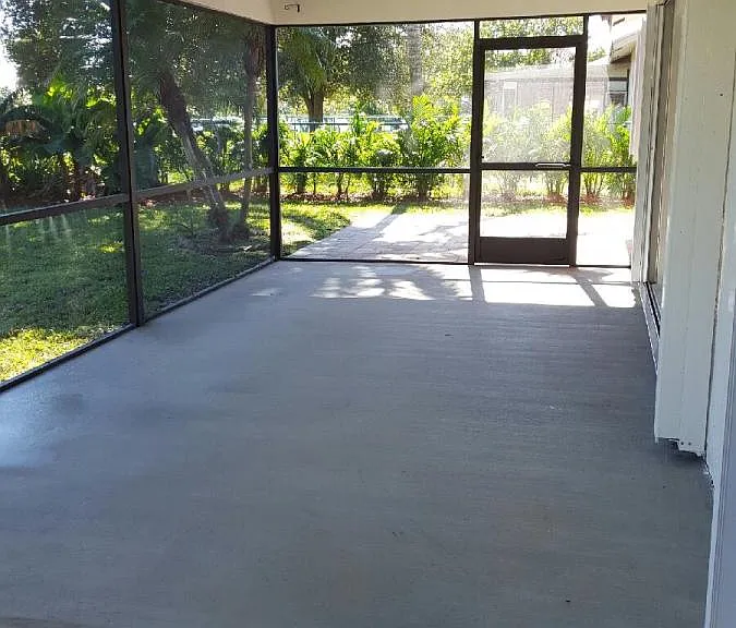 Large Covered Screened in Porch