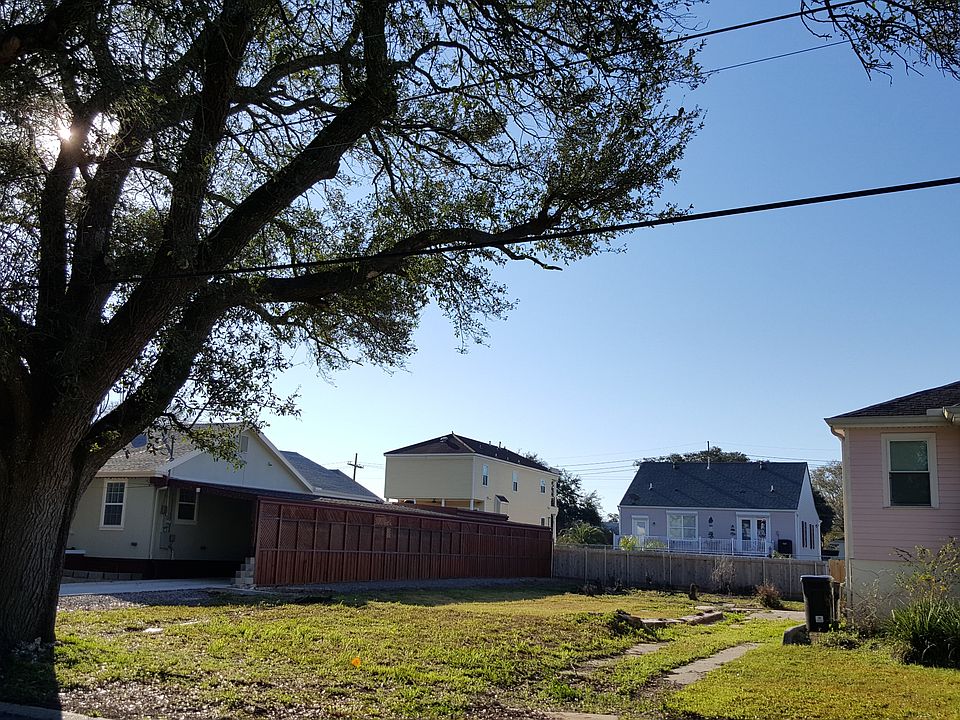 52' x 124'  lot