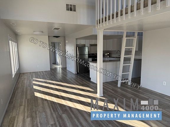 4th image of 559 N Sparn Ct APT 1