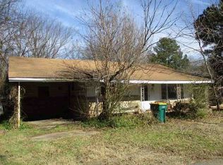 202 W Vine St, Morrilton, AR 72110