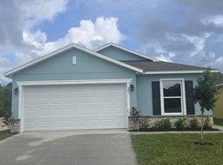 581 Richmond Cir SW, Palm Bay, FL 32908