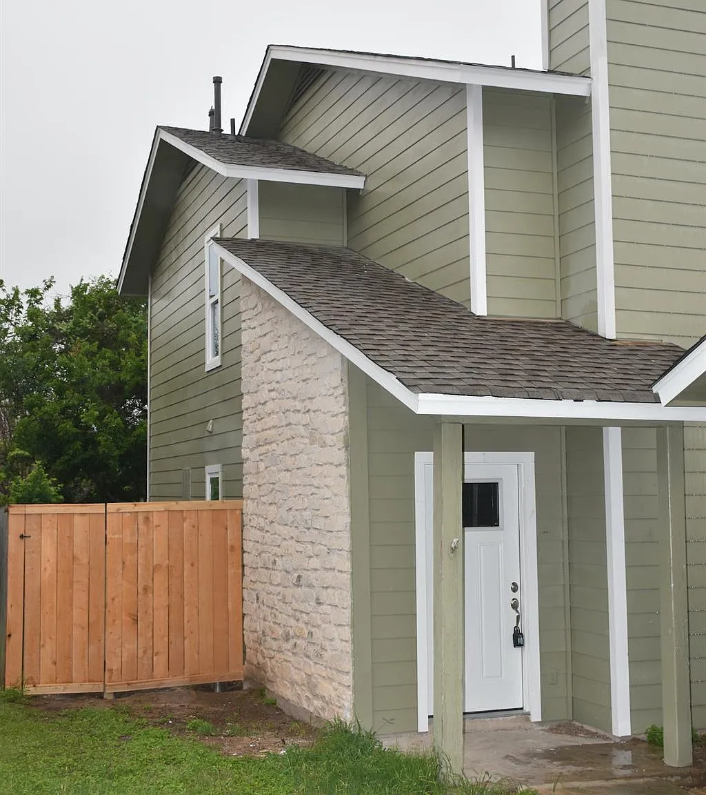 2 bed, 3.0 bath, 1015 sqft, $1,500 — Photo 1