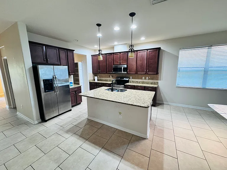 20204 Autumn Fern Ave — Photo 8