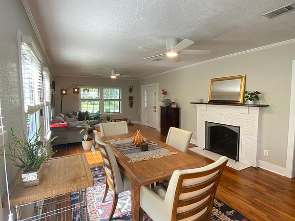 Great Room Dining Area