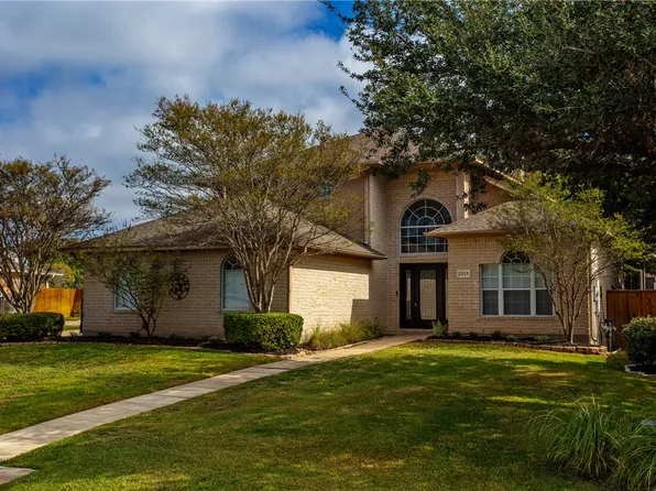 2213 E Briargate Dr, Bryan, TX 77802