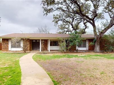 204 W Johnson St, Cuero, TX, 77954