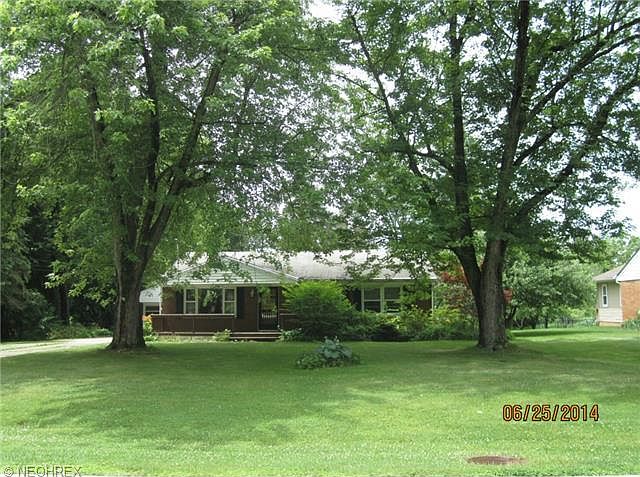 1st image of 2496 Amelia Dr