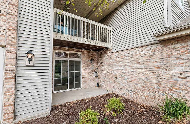 2nd image of 210 W Oak Leaf Dr Unit 7