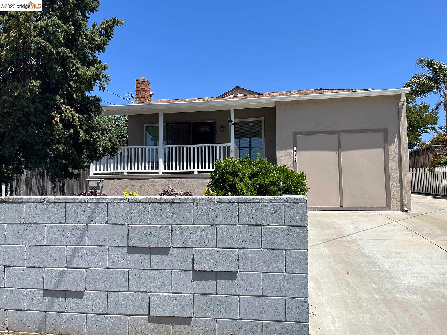 19108 Parsons Ave photo 1