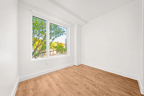 Bedroom, photo 1