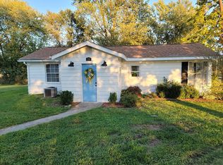 34 Twin Pines Dr, Winfield, MO 63389