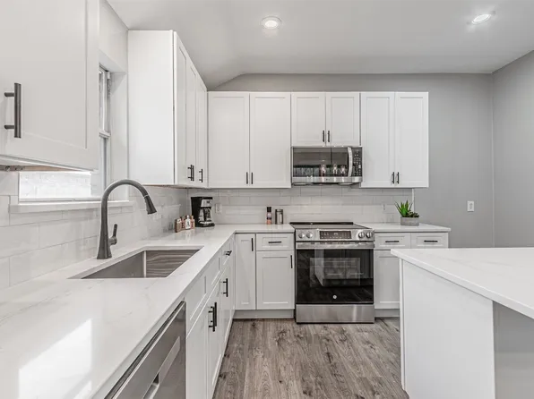 4533 Forest Glen Dr, Forest Hill, TX 76119