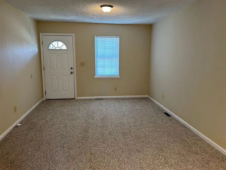 608 N Martin Luther King Jr Ave — Photo 8