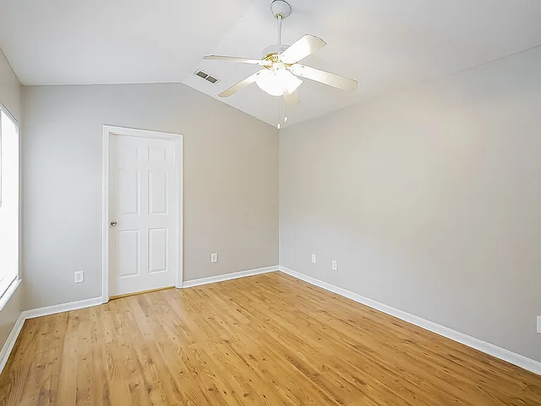 7445 Oxford Garden Cir — Photo 9