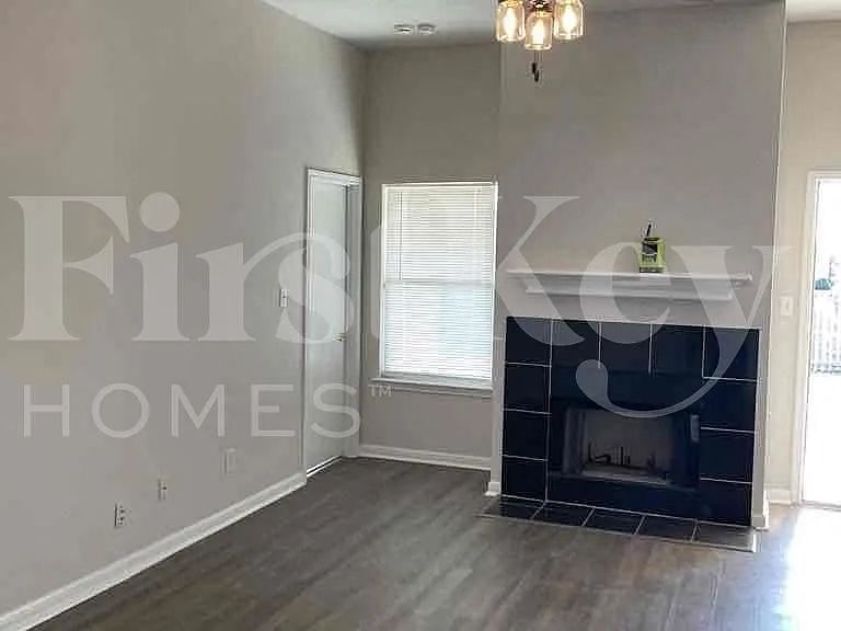 8422 Cherisse Dr — Photo 3