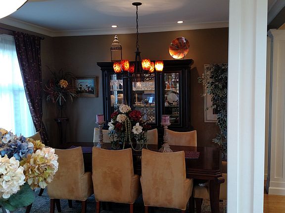 3rd image of 713 Sovereign Dr