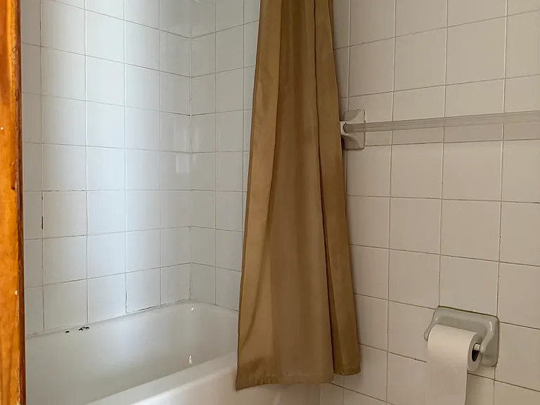1011 Cherry St #2R — Photo 3
