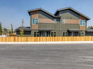 896 SE Aquila Dr, Madras, OR 97741