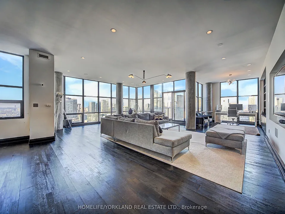 10 NW Navy Wharf Ct #Penthouse 02