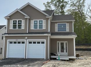 22-22C Crownshield, Uxbridge, MA 01569