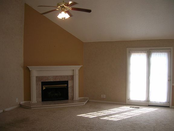 3rd image of 3011 Middleton Dr