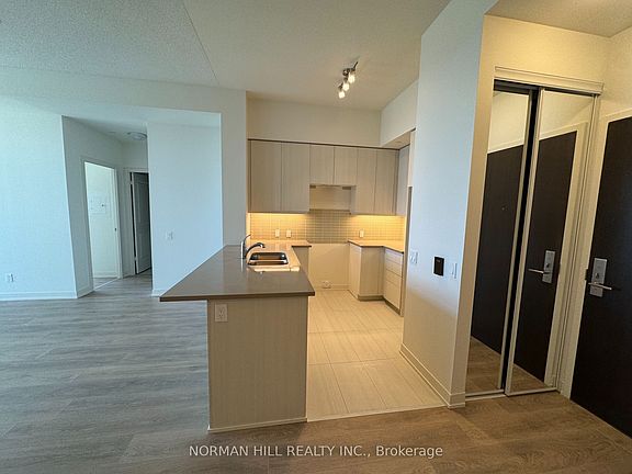 3rd image of 4955 Yonge St #Penthouse 502