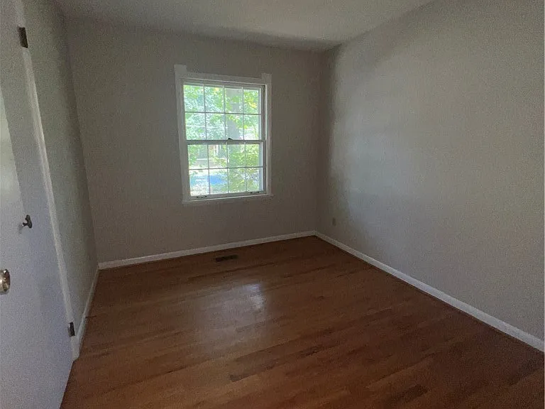 2904 Collingwood St — Photo 11