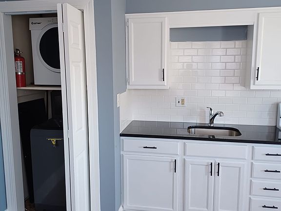 5th image of 504 W 9th St #3