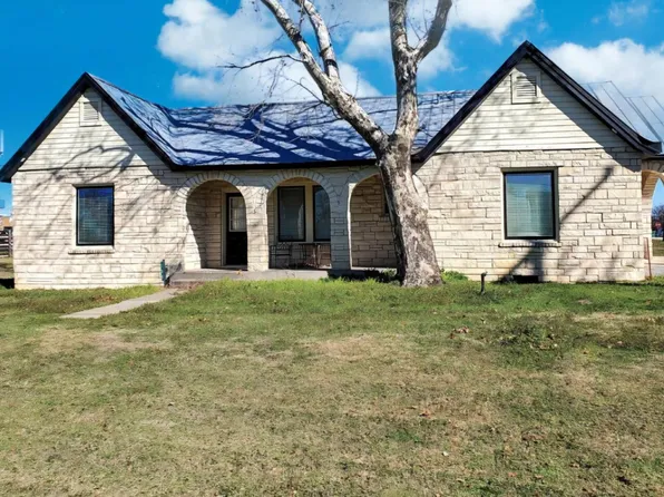 109 S Broadway St, Cresson, TX 76035