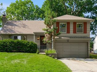 3718 W 52nd Ter, Roeland Park, KS 66205
