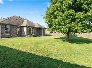 3200 W Westbury St, Fayetteville, AR 72704