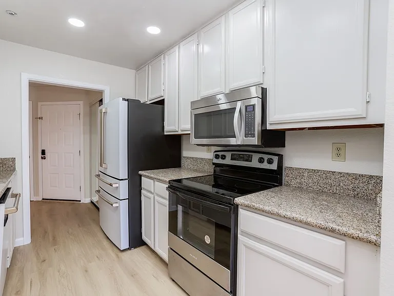 223 Bonita Ln — Photo 11