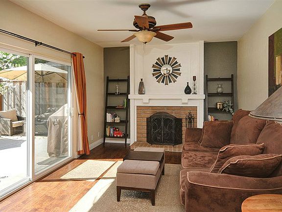4th image of 900 Knollfield Way
