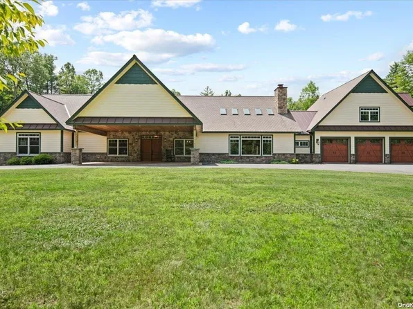 5981 Spring Rd, Out Of Area Town, NY 12025