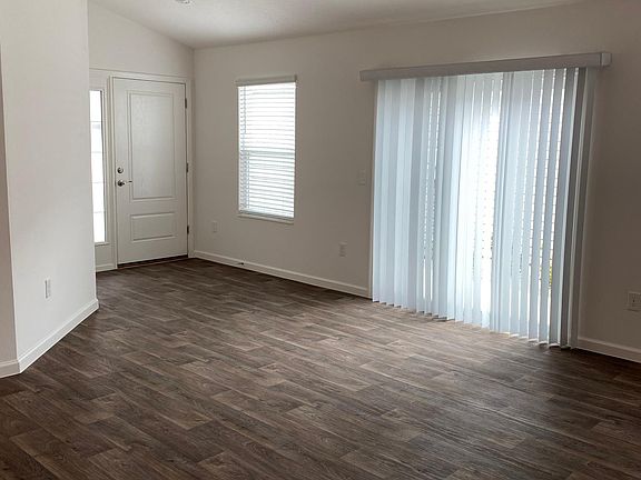3rd image of 4887 John Crammer Cir