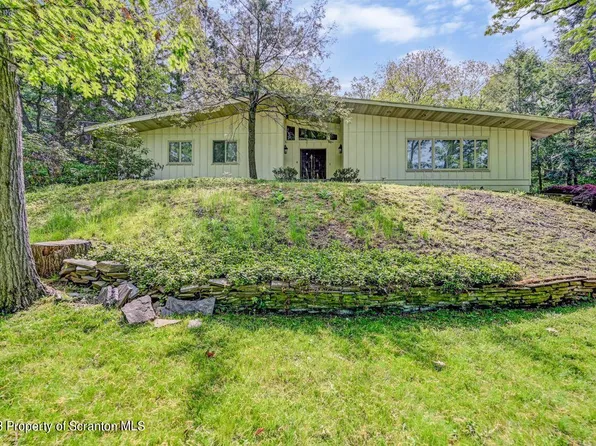 76 Elmhurst Blvd, Scranton, PA 18505