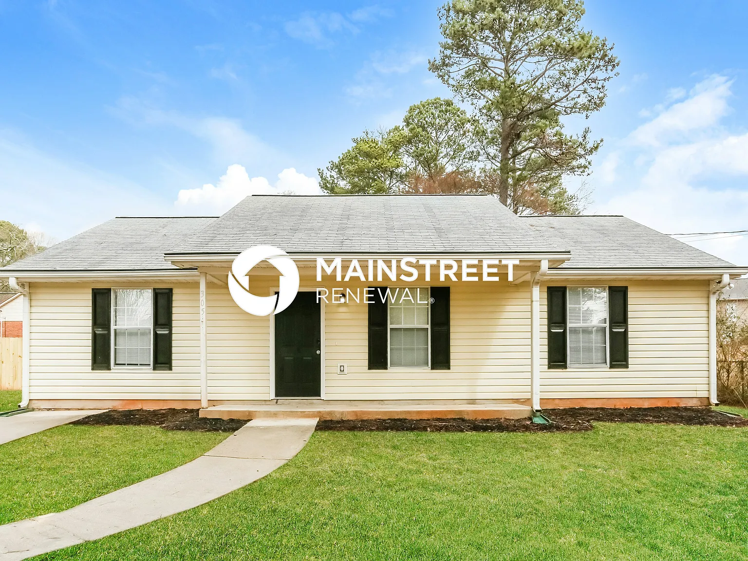 305 Barr Cir — Photo 1