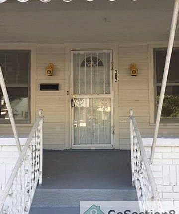 2nd image of 302 S 42nd St