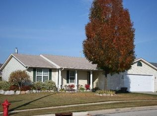 W201N16235 Ash Dr, Jackson, WI 53037