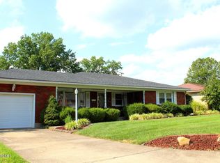 1423 Cloverhills Dr, Louisville, KY
